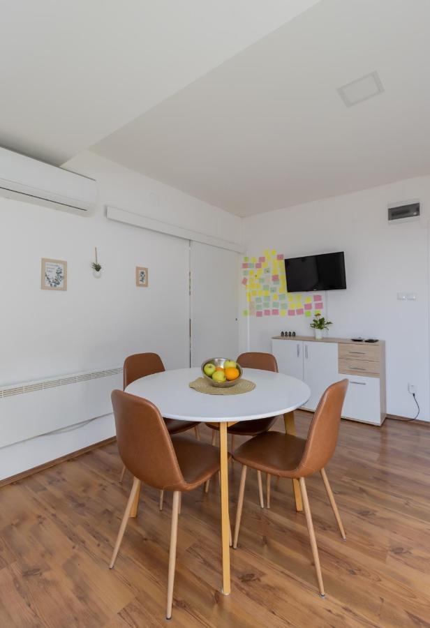 Hill - Maksimir Rebro Apartmán